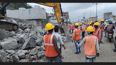 two-hour block on Mumbai-Bangalore chadani chowk Traffic transport closed pimpri
