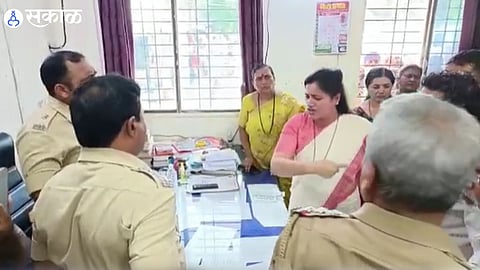 amravati love jihad case amravati police on girl left the house mp navneet rana