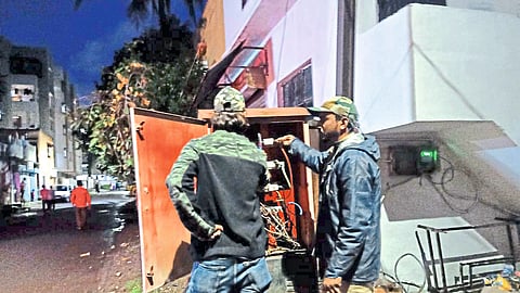 Fault finding work going on in rains at Sadichhanagar
