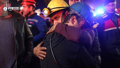 22 killed dozens trapped in Turkey coal mine blast