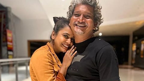 actress hemangi kavi shared post about her husband sandeep dhumal and his profession dop