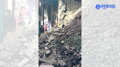 The part of Joshi Wada that collapsed on Thursday night in Dingar Ali area