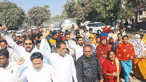 Slogans against public representatives