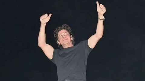 Shah Rukh Khan celebrates birthday with fans, greets them with his signature pose nsa95