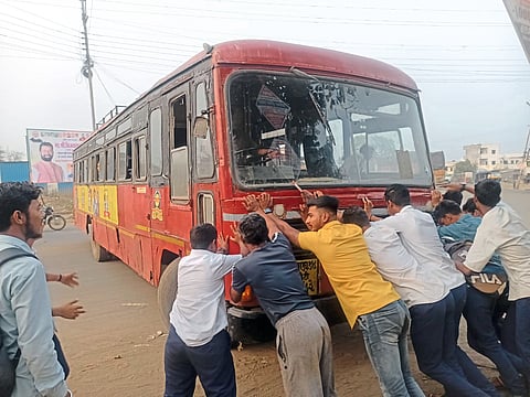 ST Bus