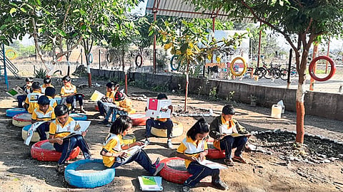 The students here made Vachankatta from waste tyres at Malinagar