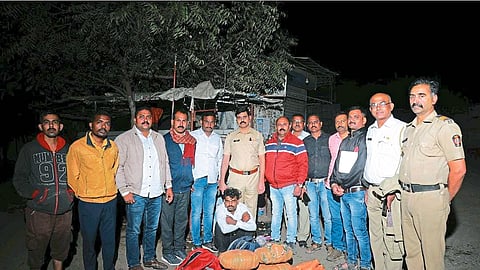 Dharangaon: Gutkha smuggling suspect along with Divisional Police Officer Rishikesh Rawale, Police Inspector Rahul Khatal etc