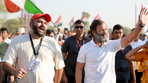 bharat jodo yatra stand up comedian kunal kamra join rahul gandhi in rajasthan tweeted photo
