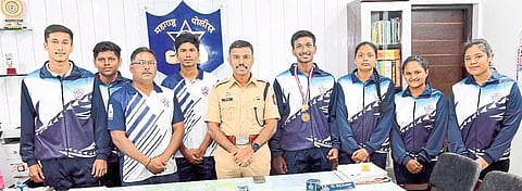 Jalgaon: Superintendent of Police M along with the athletes selected for Mini Olympics. Rajkumar, swimming coach Kamlesh Nagarkar