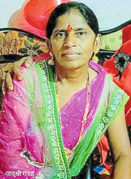 धानोरे येथे अपघातात
पत्नी ठार, पत्नी जखमी