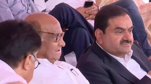 राष्ट्रवादी काँग्रेसचे अध्यक्ष शरद पवार यांच्यासोबत गौतम अदानी अनेकदा दिसून आले आहेत.