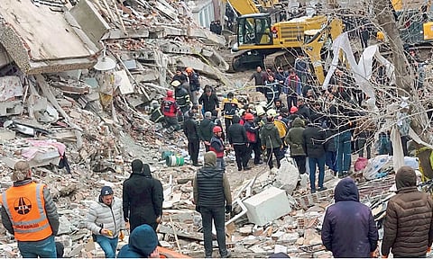 Turkey Earthquake help NDRF units dog teams sent initiative of various organizations delhi india