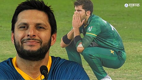 Shahid Afridi Hit Shaheen Afridi