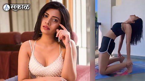 actress ruchira jadhav answered to trollers for trolling her yoga video, netizens said how many year you wearing this same shorts