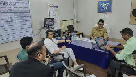 Sonu Nigam : सोनू निगमला ठाकरे गटातील आमदाराच्या मुलाकडून धक्काबुक्की? पोलिसांत तक्रार दाखल