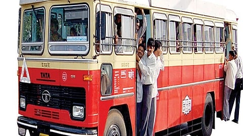 Complete round in just 25 minutes Big challenge for KMT drivers Traffic kolhapur