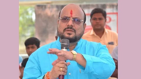Minister Gulabrao Patil open challenge to Actors