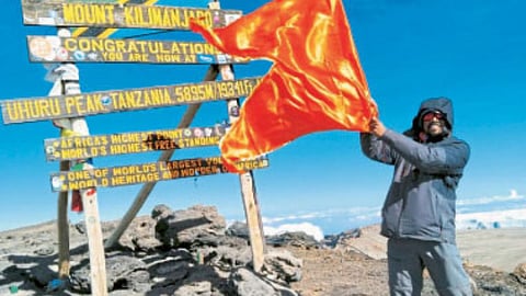 Sameer Malusare climb highest peak mount kilimanjaro Africa shiv jayanti 2023