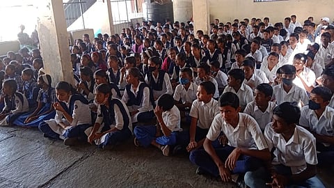 Workshop for school students Hadapsar Police safety training traffic rule