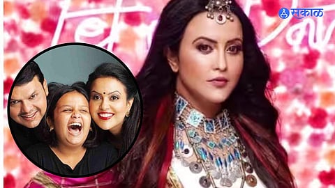 Amruta Fadnavis Net Worth