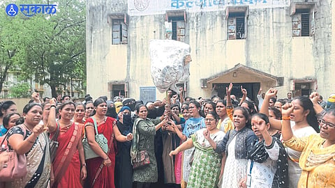 employee strike old pension scheme Outsourcing Decision and Adv Sadavarte statue burned dhule news