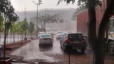 Rain News Updates unseasonal rain in Undri-Pisoli Vadki weather forecast