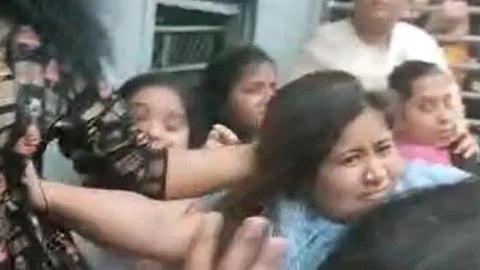 sinhgad express fighting