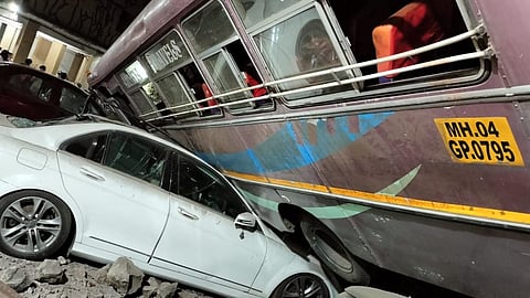 bus brake failed broke protective wall and fell on cars Kalyan mumbai police