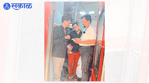 15 lakh fine collected from passengers who travel through railway without ticket