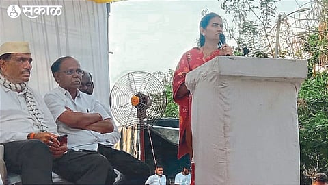 While guiding the Bhoomi Puja of the regional hospital building, Dr. Bharti Pawar