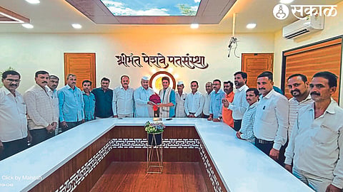 While felicitating MLA Satyajit Tambe, Narayan Waje, Arun Warungse, Ambadas Waje, Dr. Ramdas Naikwadi and graduate voters