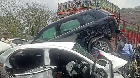 Mumbai Pune Expressway Accident News
