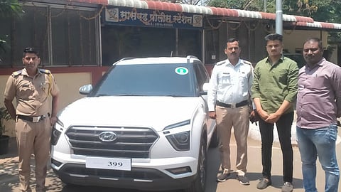 traffic police Action on vehicle with stickers of MLA in Saswad crime pune