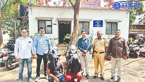 Two-wheeler thieves seized by Bhadrakali crime investigation team