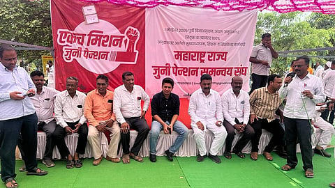 Satyajeet Tambe supports protest of Maharashtra State Old Pension Union mumbai politics