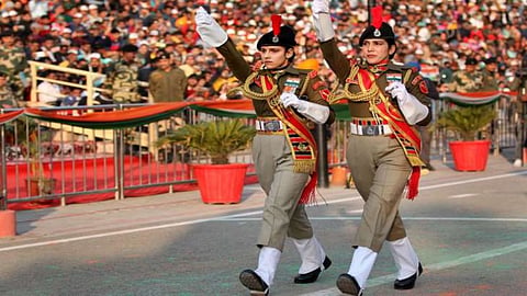 Republic Day 2024 : प्रजासत्ताकदिनी स्त्री शक्तीचा जागर; 'परेड-परफॉर्मन्स'सह सर्व उपक्रमांमध्ये महिलांचाच सहभाग