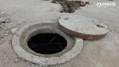 five Workers Suffocated Died In Safety Tank Parbhani