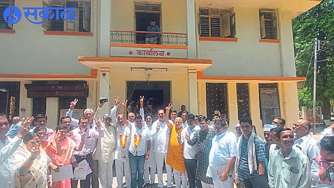 MLA Anil Patil, former MLA Sahebrao Patil, cheering after the election of the newly appointed Speaker and Deputy Speaker.