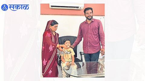 baby saved from cobra snake bite nashik news