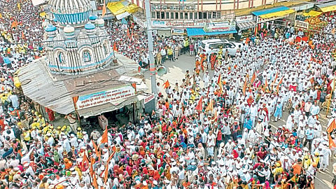 ashadi ekadashi 10 lakh warkari at pandharpur vitthal rukmini temple wari 2023
