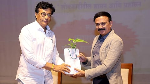 माजी प्रधान सचिव महेश झगडे