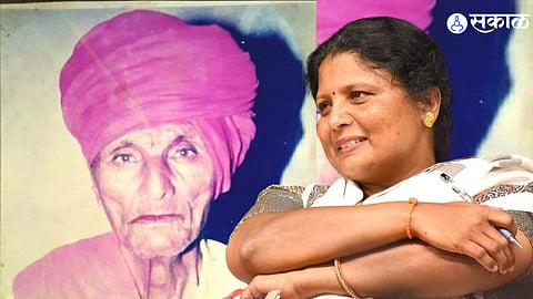 Fathers Day 2023 sushma andhare facebook post on grand father maharashtra politics