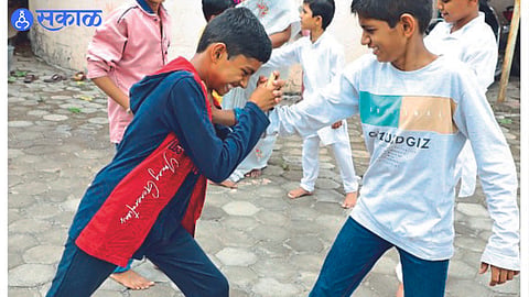 Trimbakeshwar : All India Shri. 'Self-defence' lessons taught to children at Swami Samarth Sevamarg Gurupeeth.