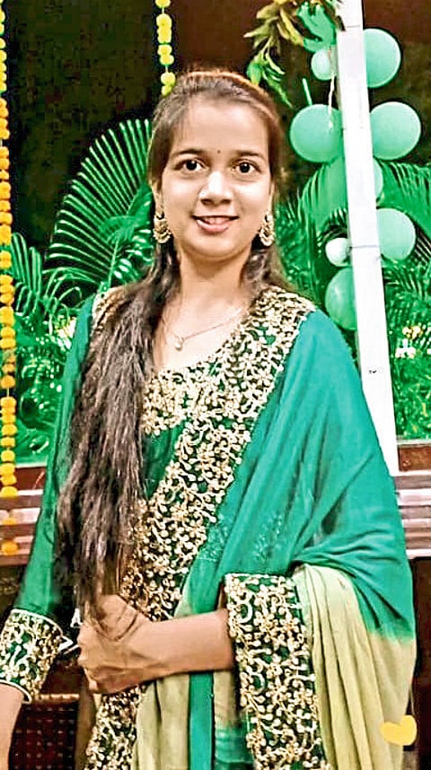 आंदर मावळची सुकन्या बनली फौजदार