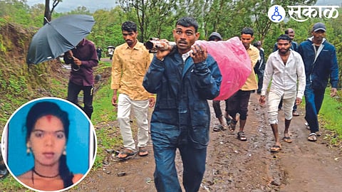 pregnant woman dies due to no suitable road nashik news