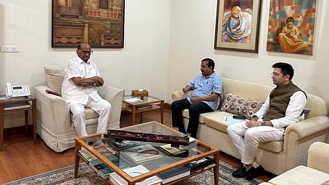 Delhi Ordinance row Delhi CM Arvind Kejriwal along Raghav Chadha visit Sharad Pawar in his New Delhi residence
