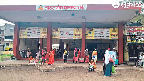 Nashik: जिल्ह्यात 525 कांदाचाळ उभारणीसाठी साडेपाच कोटी! खर्च दुप्पट वाढल्याने अनुदानात वाढ होण्याची अपेक्षा