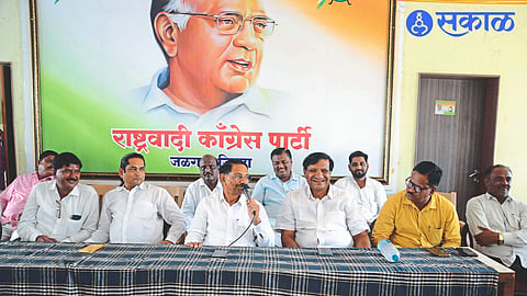 Gulabrao Deokar questioned about poetess bahinabai Balkavi Thombare memorial work completion jalgaon news