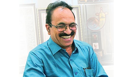 Dr. Ravindra Shobhane