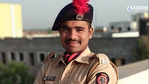 Police officer commit suicide